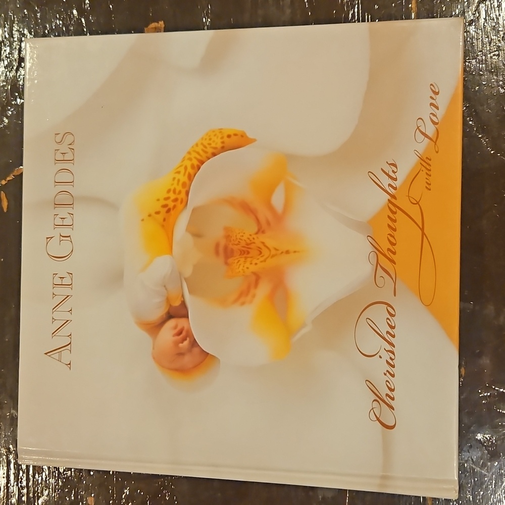 Anne Geddes "Cherished Moments With Love" Photo Book